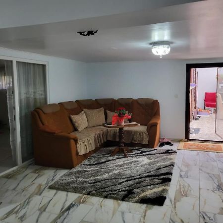 Apartament Cu Terasa Si Gratar Apartment ซาตูมาเร ภายนอก รูปภาพ