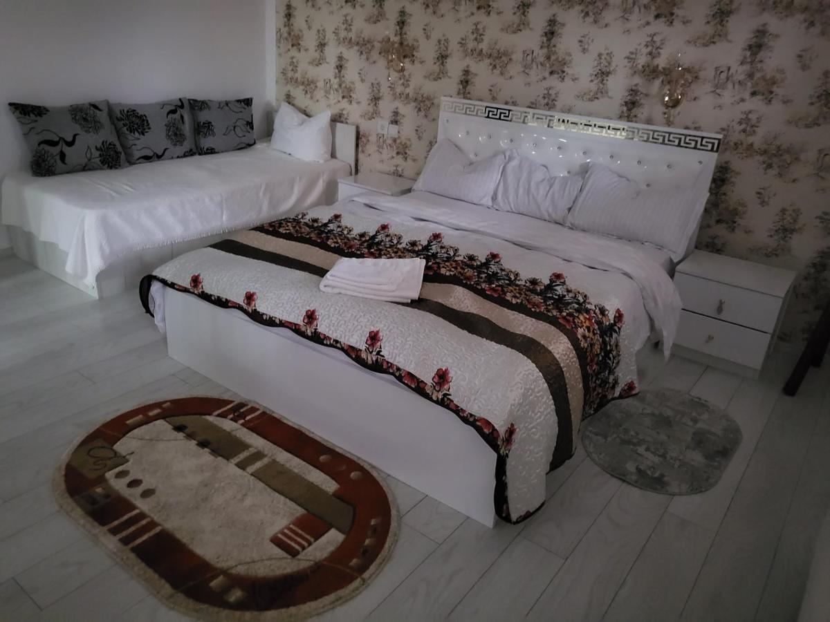 Apartament Cu Terasa Si Gratar Apartment ซาตูมาเร ภายนอก รูปภาพ